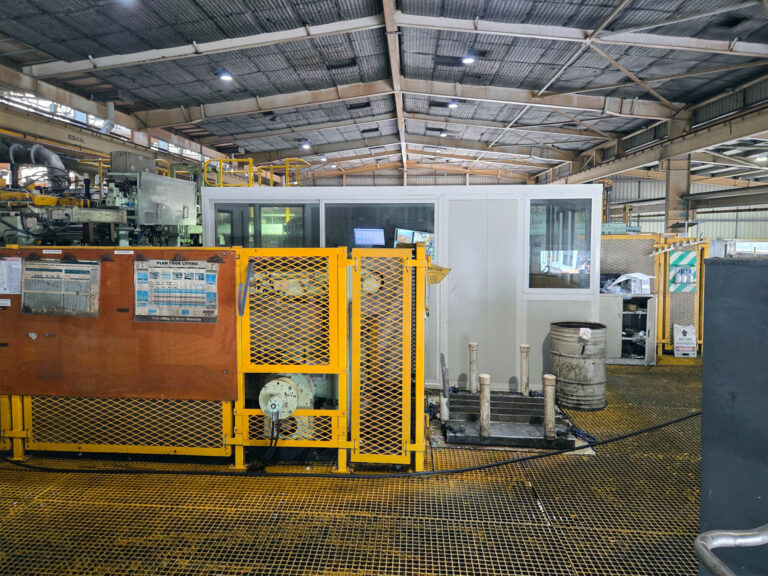 Sonic acoustic enclosure